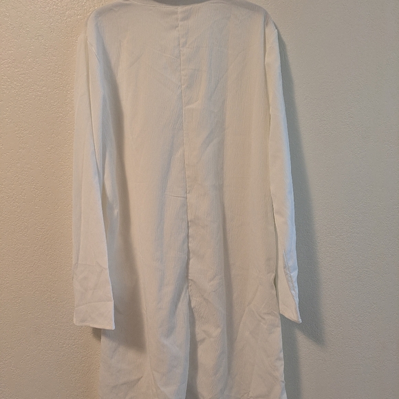 White Dress/Cover-up Size Medium. - Picture 2 of 3